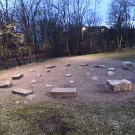 Discovering a labyrinth at Urheilupuisto Park, Turku (part 1) 